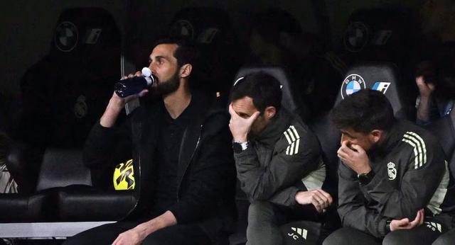 Kaiyun sports-阿斯：皇马正处于悬崖边，教练和球员们都对球队前景缺乏信心